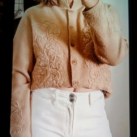 Talbots Vintage 100% Wool  Camel  Embrodered Cardigan Gramma Old Money Small - Picture 1 of 8